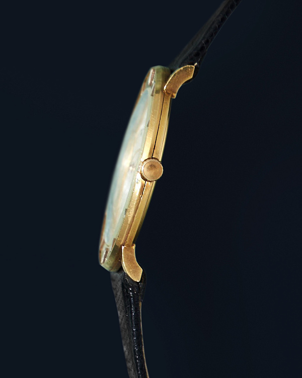 Ultra Slim 'Extrapiatto' Vintage Dress Watch in 18k Yellow Gold