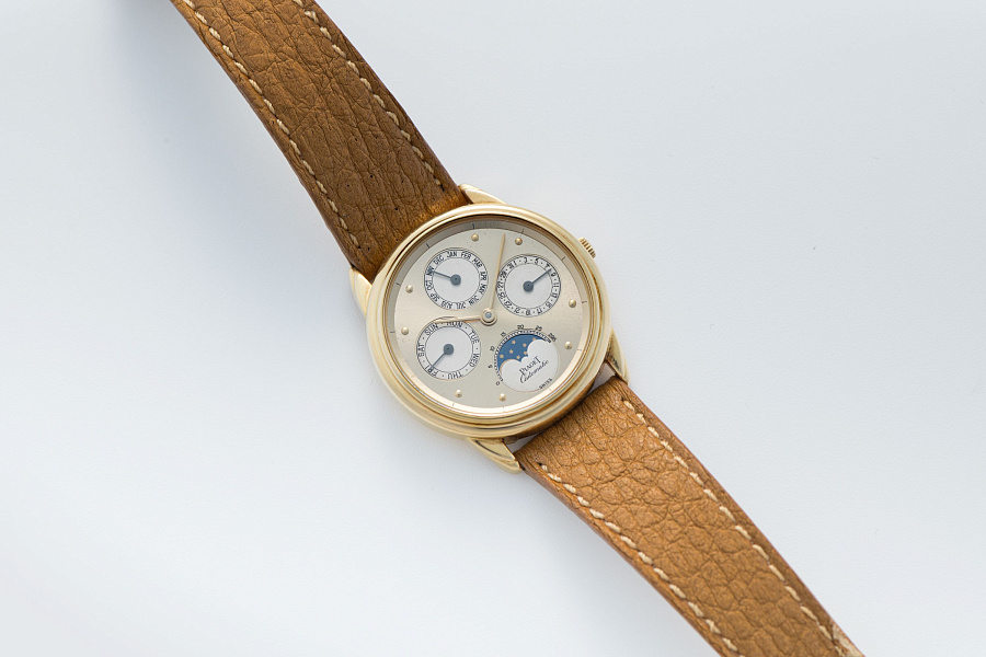 Automatic Triple Calendar Ref. 15958 in 18k Yellow Gold