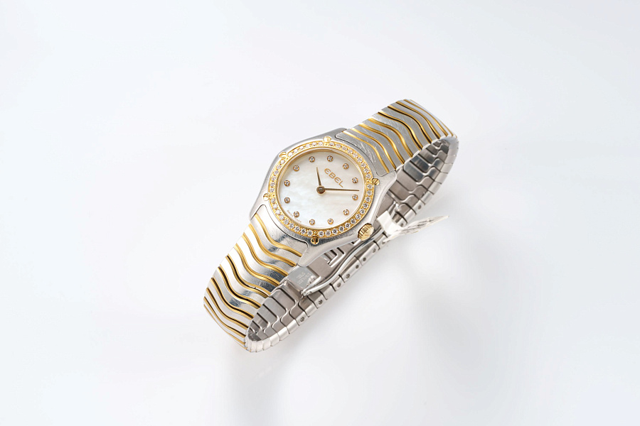 Classic Wave with Mother of Pearl Dial and Diamonds