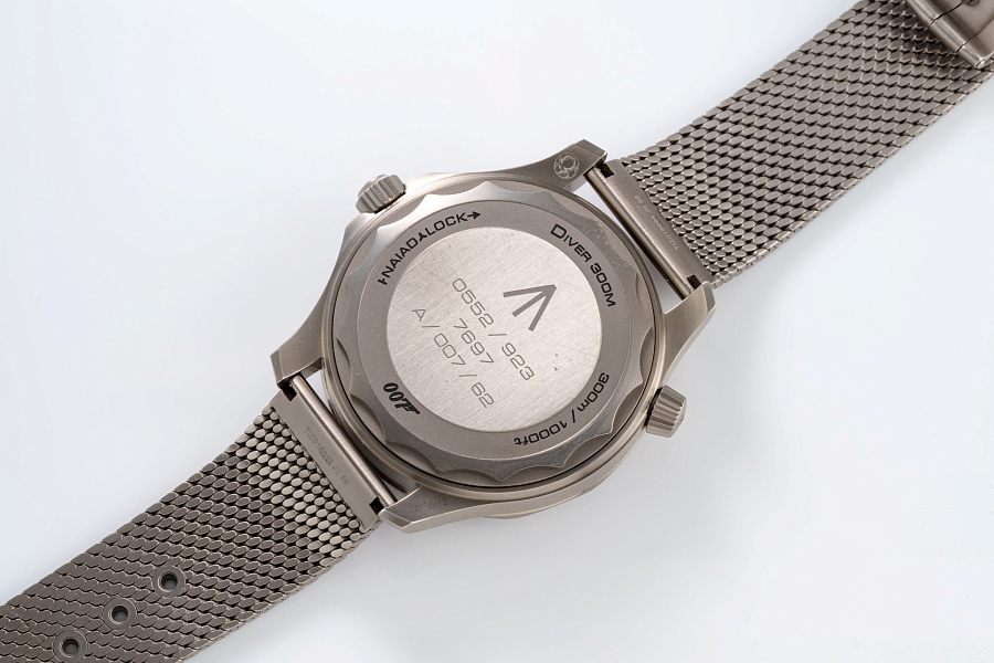 Seamaster 300m 'James Bond' in Titanium