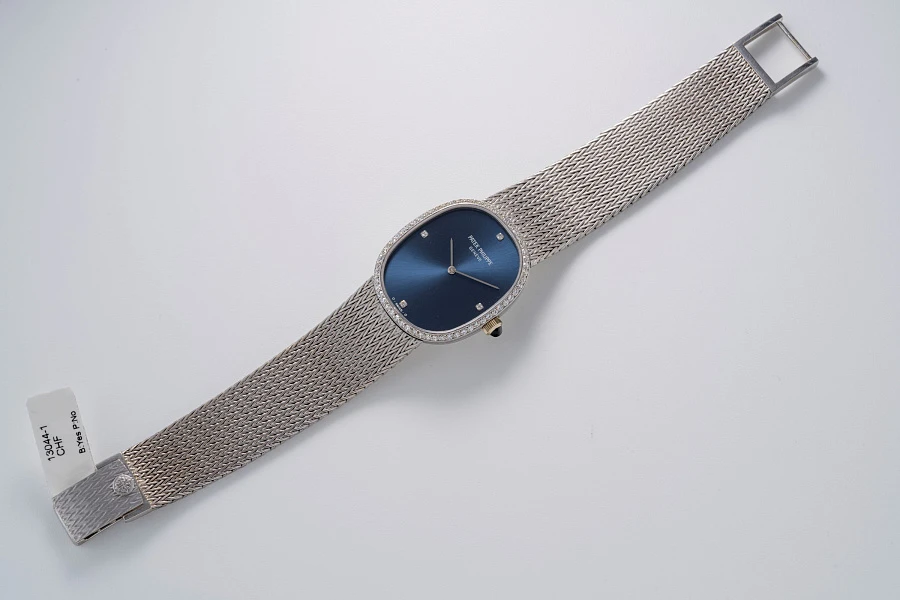 Ellipse Ref. 3849 in 18k White Gold with Diamonds