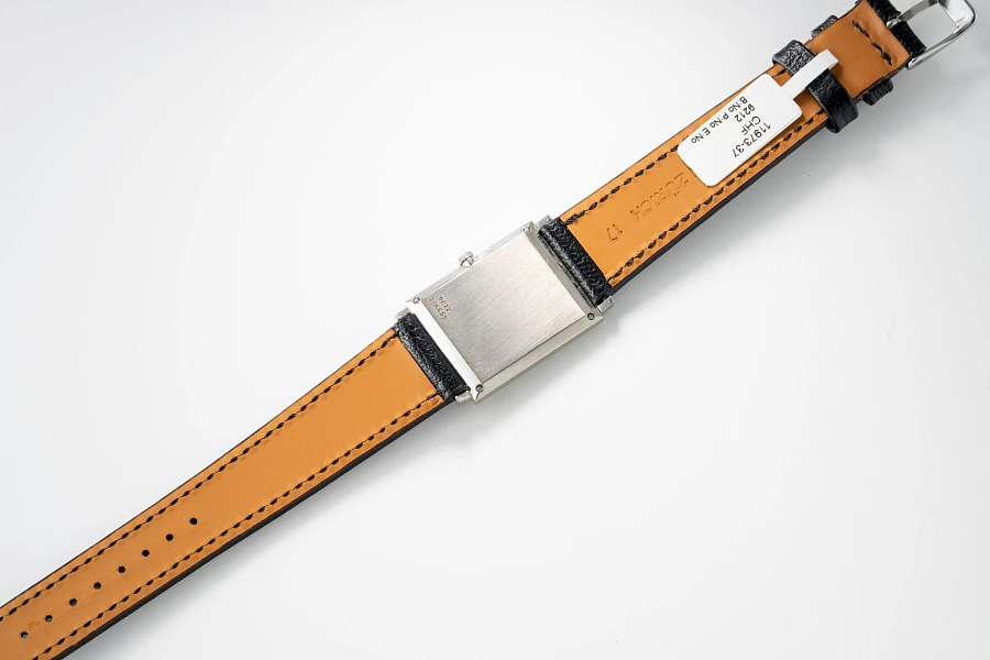 Clous de Paris Ref. 9212 in 18k White Gold