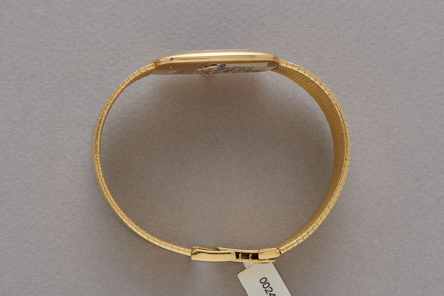 Dress Watch in 18k Yellow Gold