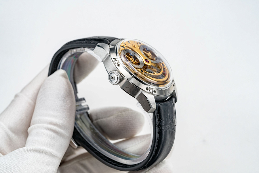 “Joker Golden Mask”, Regular Model from the 2025 Collection. New