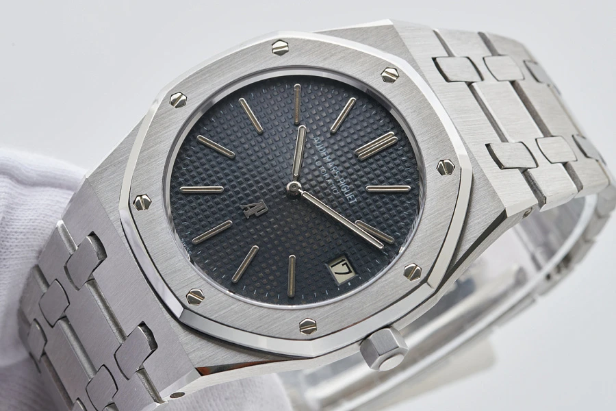 Royal Oak ‘Jumbo’ 5402ST A-series