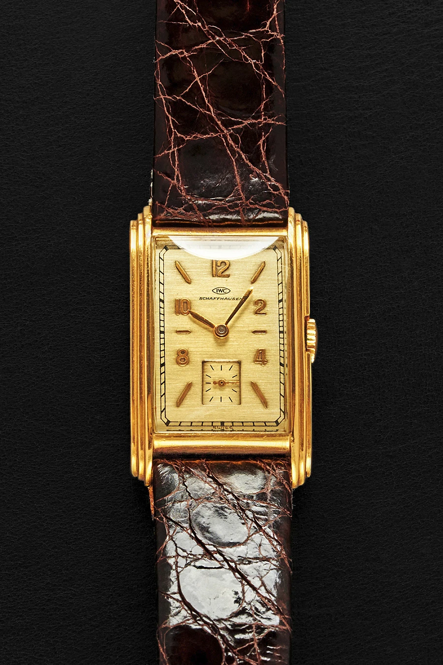 Rectangular 750/1000 Yellow Gold