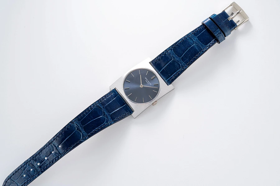 Rectangular Ref. 3557G in 18k White Gold