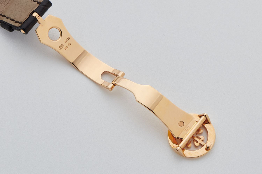 Worldtimer with Cloisonné Dial Ref. 5131R in 18k Rose Gold