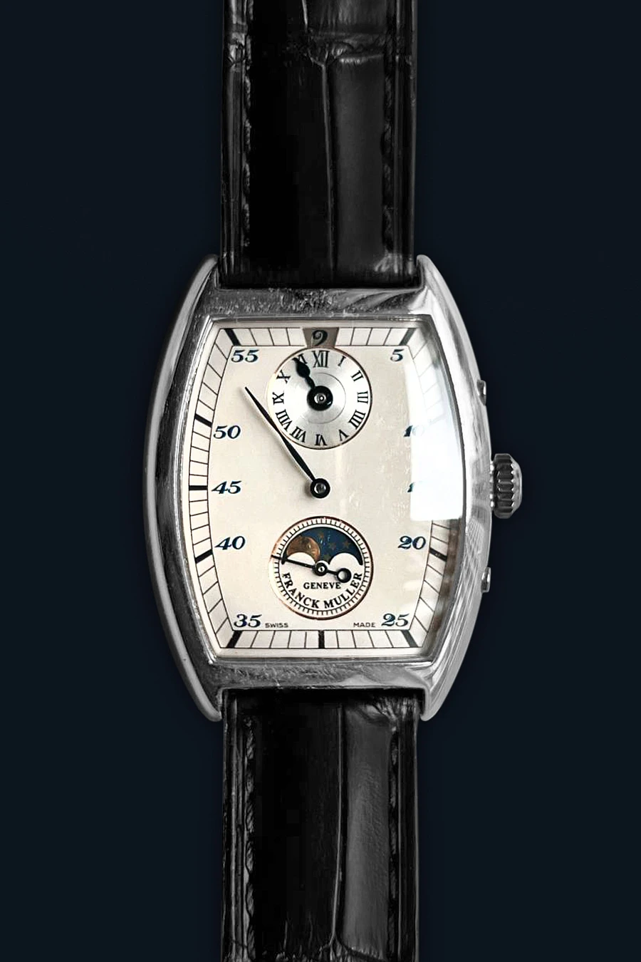 Cintrée Curvex Jump Hour Dual Time Moonphase in Platinum 950