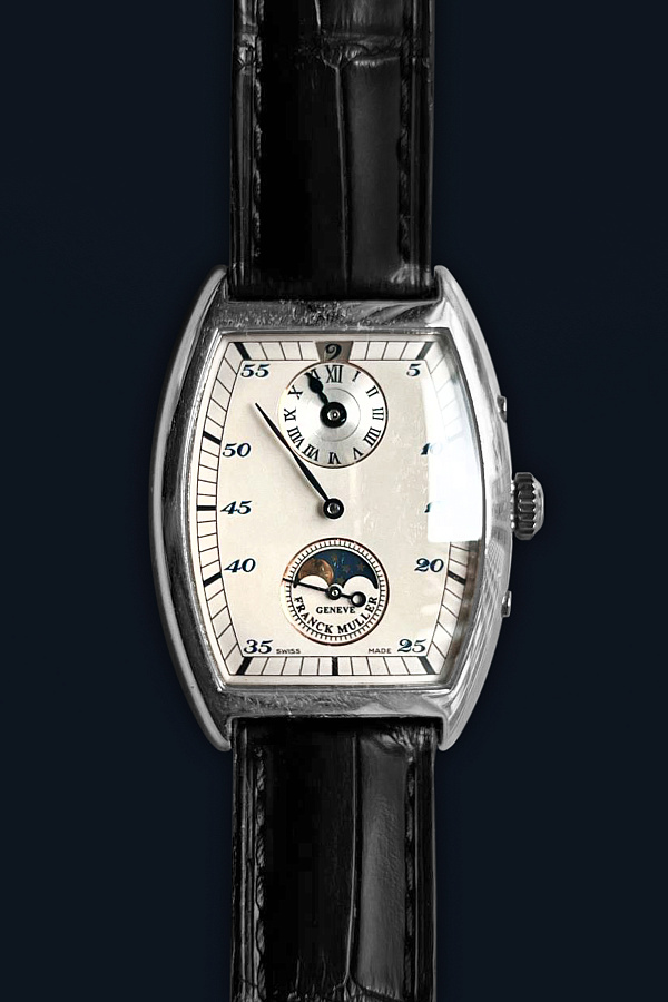 Cintrée Curvex Jump Hour Dual Time Moonphase in Platinum 950