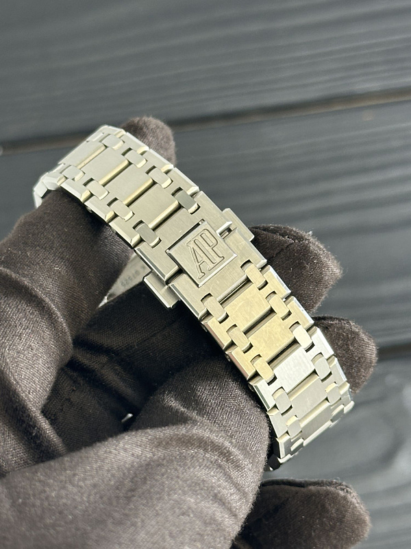 Royal Oak ‘Jumbo’ 15202 Blue Dial