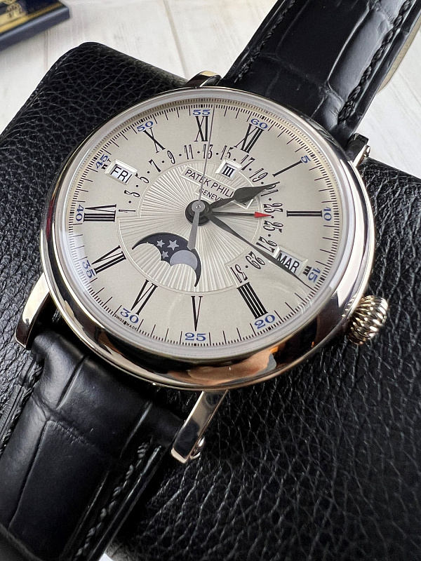 Perpetual Calendar Retrograde ‘Officer’ 5159 White Gold