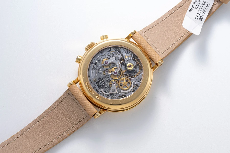 Classique Chronograph Ref. 3237 in 18k Yellow Gold