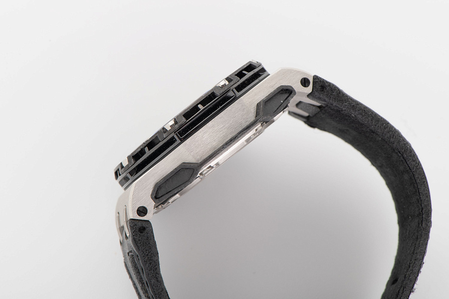 Royal Oak Offshore Grand Prix Ref. 2629P in Platinum