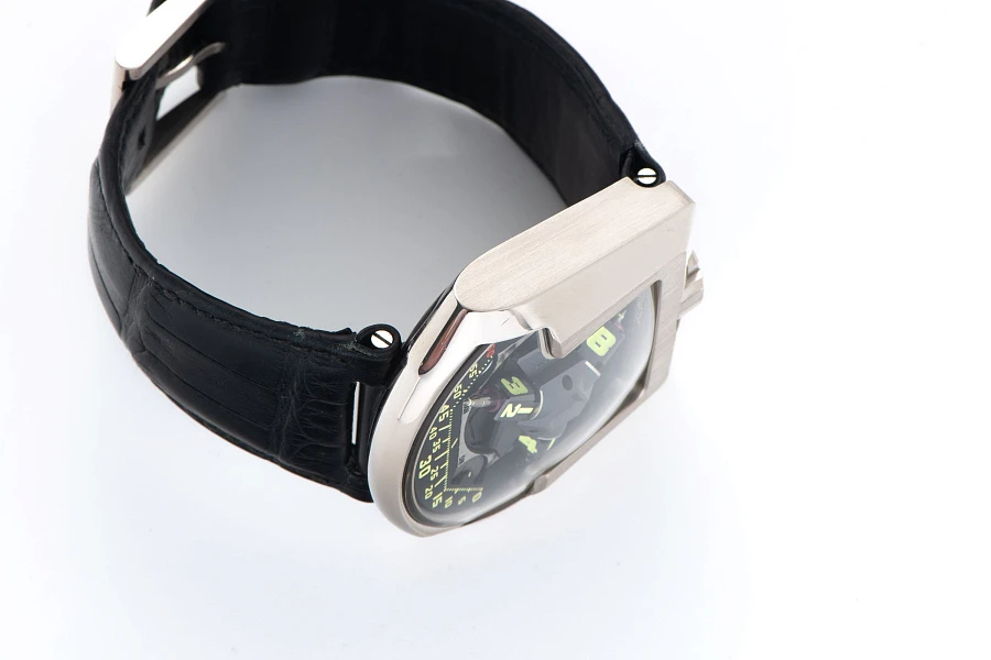 UR202 18K White Gold