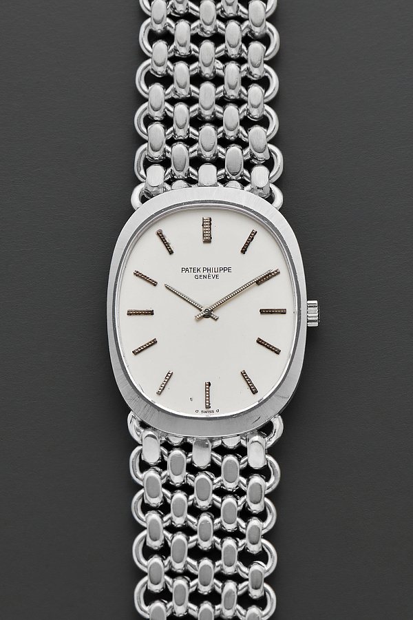 Ellipse in 18k White Gold