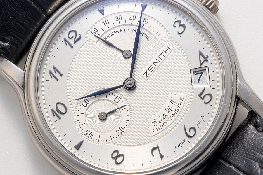 Power Reserve and Date Ref. 39.0240.655 in Platinum