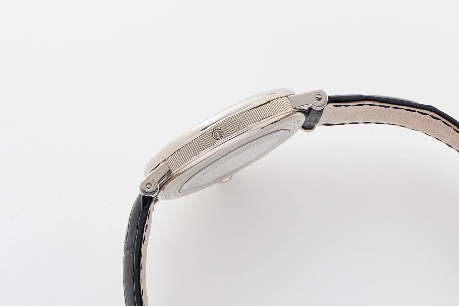 Classique Calendar Ref. 7337BB in 18k White Gold