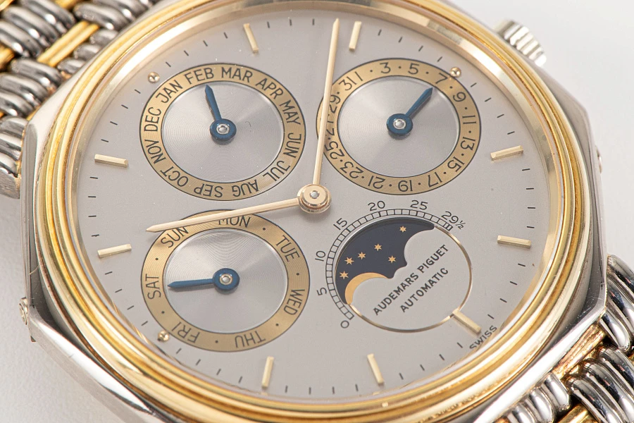 Quantième Perpetual Calendar Ref. 5557CA in 18k White and Yellow Gold