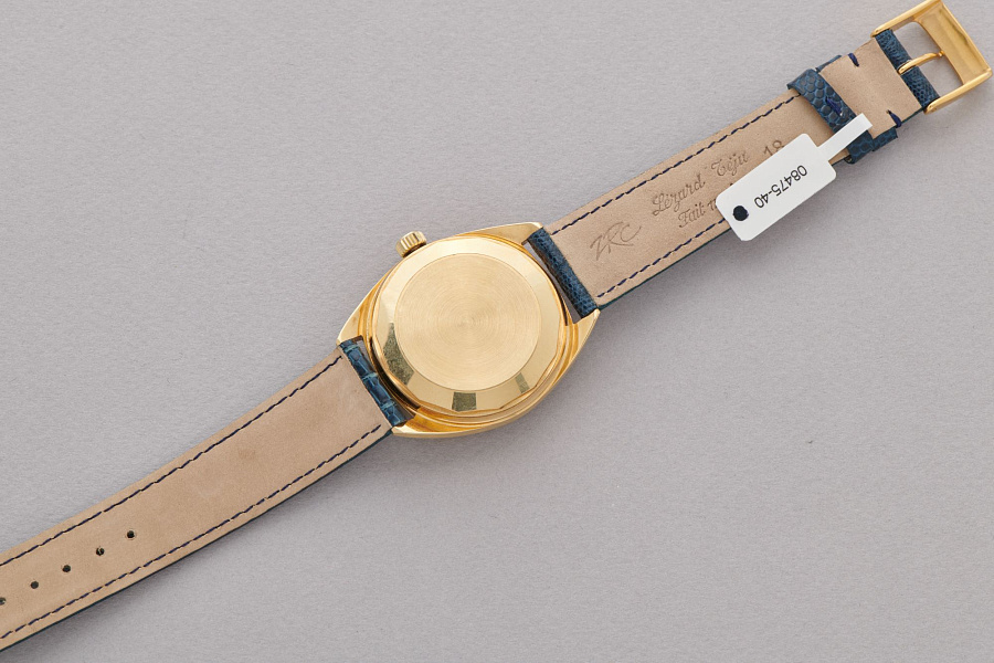 Yacht Club Automatic 18K yellow gold