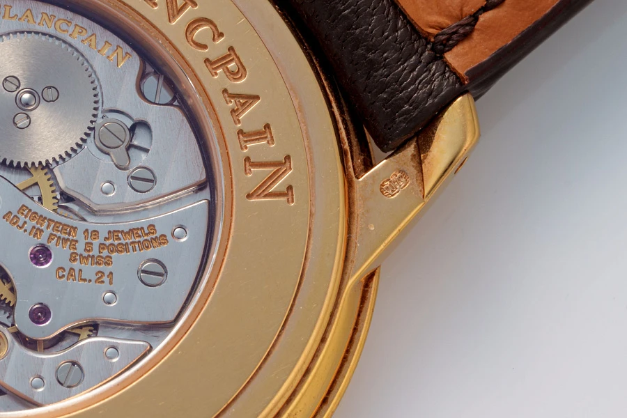 Villeret in 18k Yellow Gold