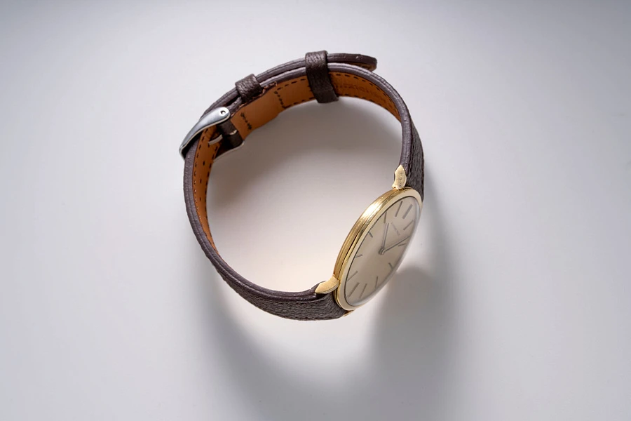 Ultra Thin Dress Watch in 18k Yellow Gold