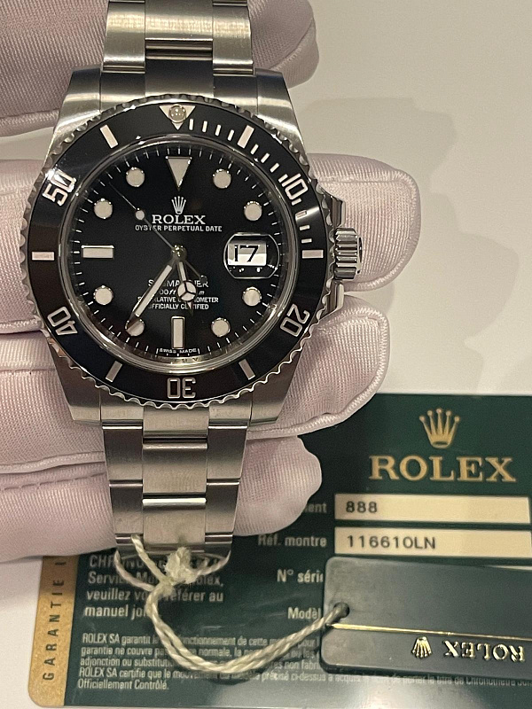 Submariner Date 116610LN