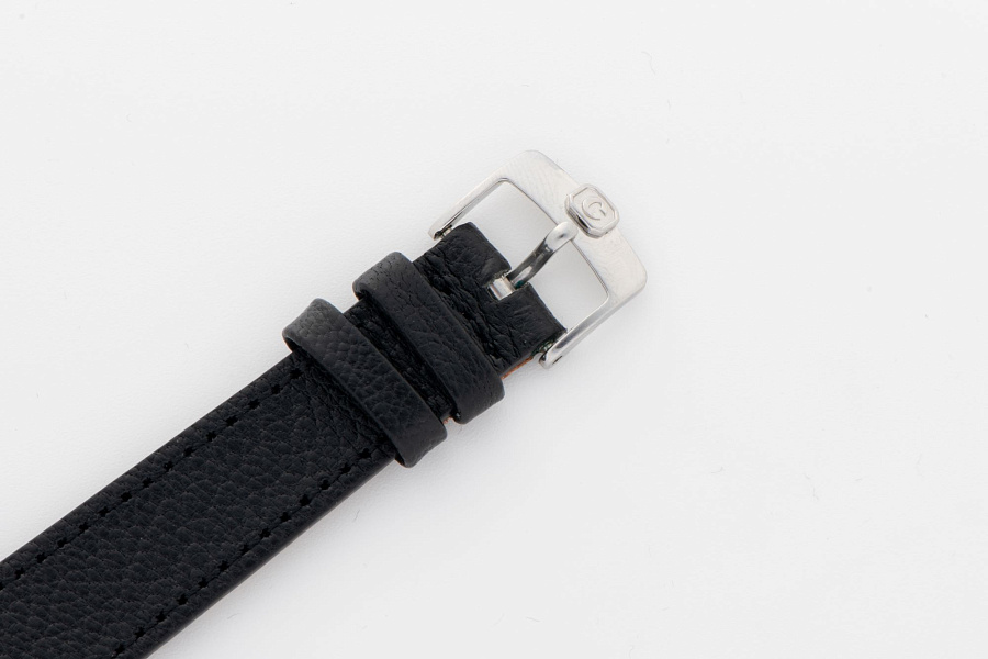 Tank Ref. 2057 in 18k White Gold