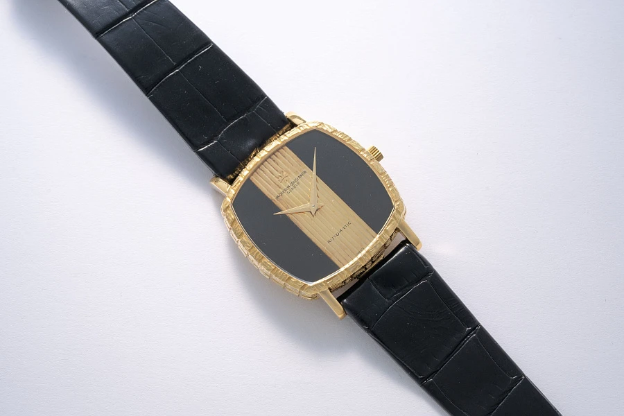 Onyx and Gold Dial Ref. 7391Q in 18k Yellow Gold