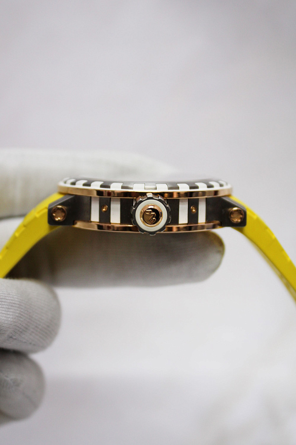 Academia Quantième Perpétuel Sport in Rose Gold and Titanium