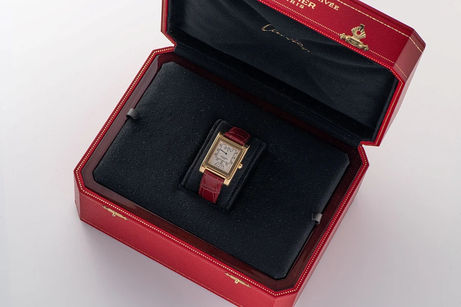 Tank A Vis Collection Privée Ref. W1534451 in 18k Yellow Gold