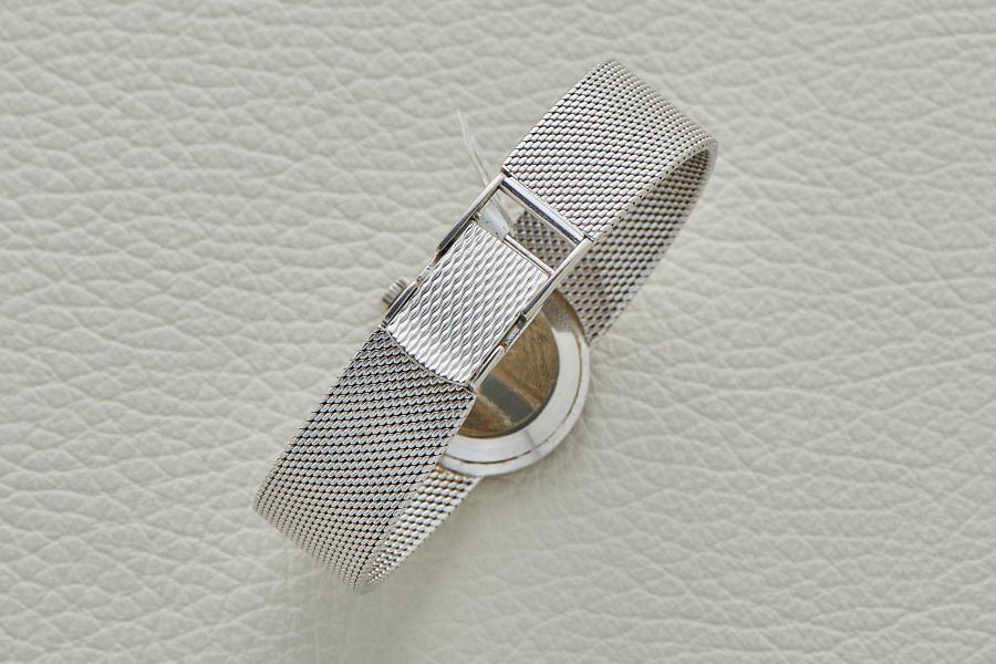 Ladies Watch in White Gold