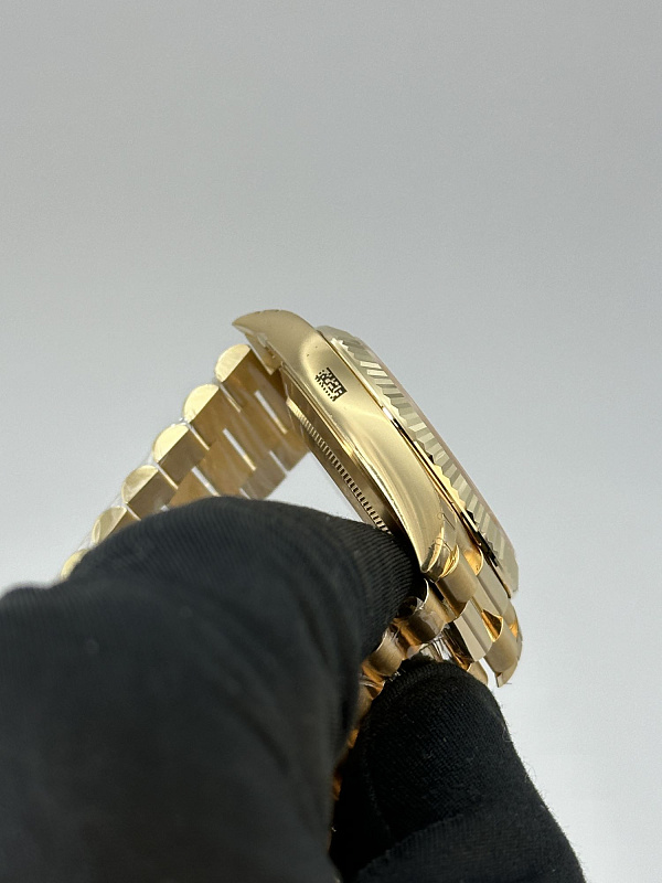 Day-Date 40mm 228238 Yellow Gold Silvered Dial