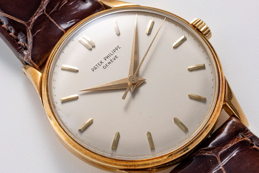 Calatrava Ref. 3411 in 18k Yellow Gold with Pink Patina
