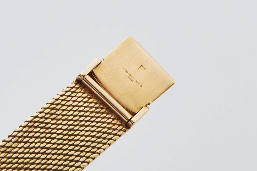 Tiger Eye Ladies Watch in 18k Yellow Gold