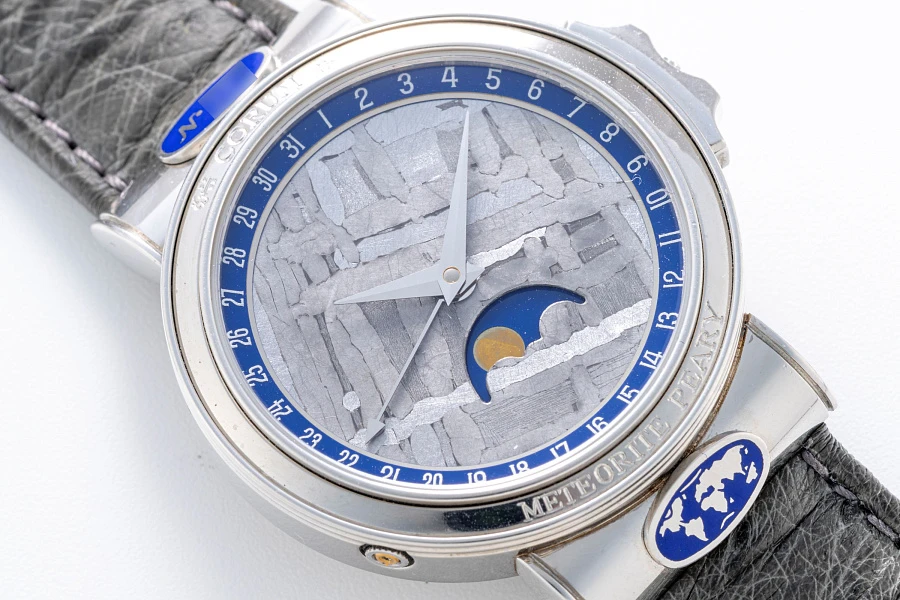 Meteorite Peary Ref. 71.450.70 in Platinum with Pointer Date and Moonphase