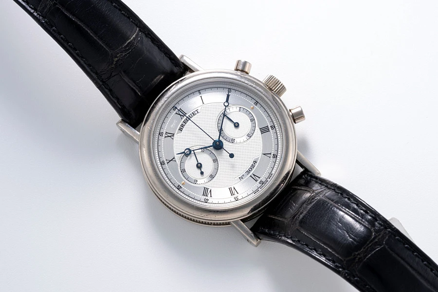 Classique Chronograph Ref. 5237 in 18k White Gold