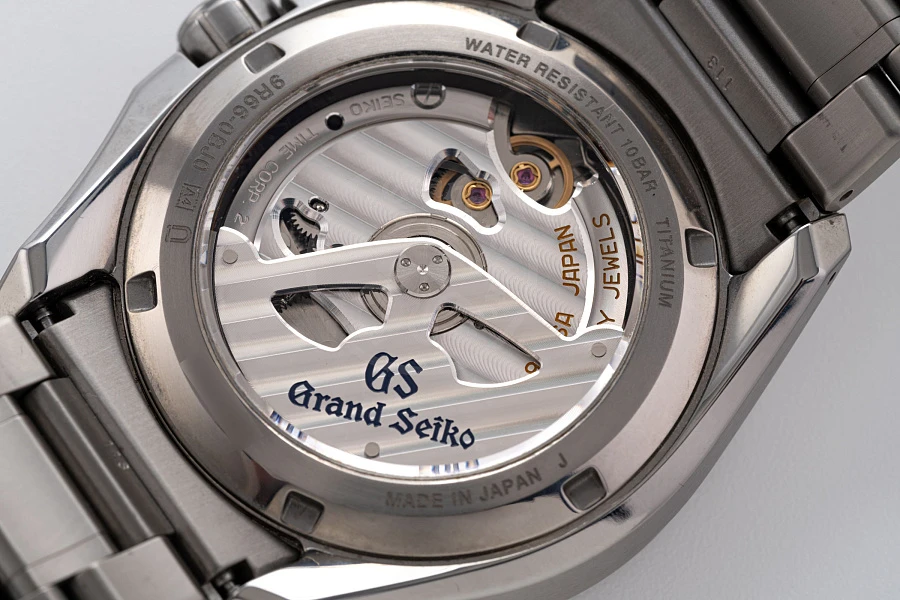 GMT Ref. SBGE285 in Titanium