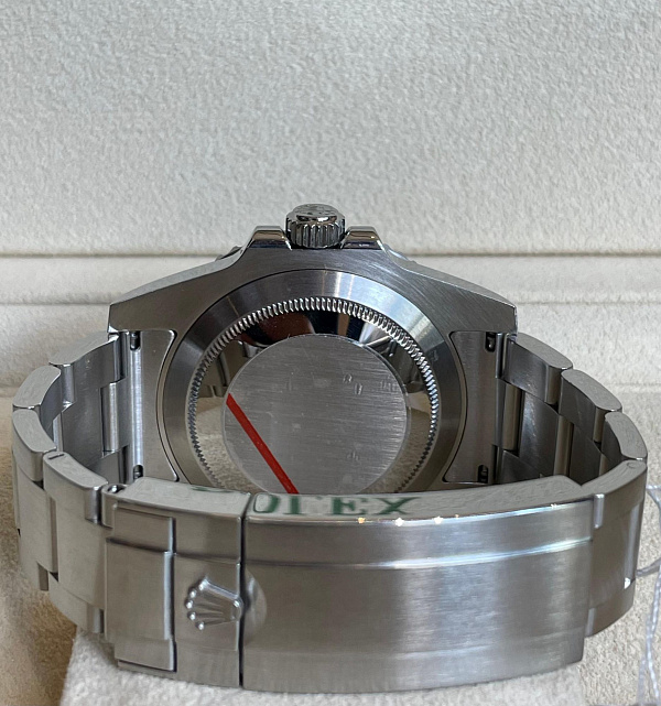 Submariner Date 116610LN