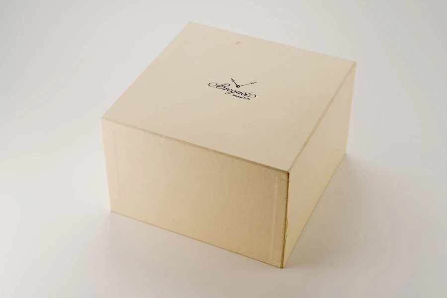 Régulateur Ref. 3680 in 18k White Gold