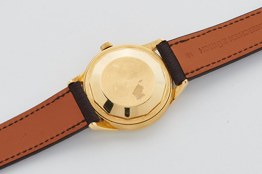 Silver Sunburst Dial Dress Watch Ref. 6732 in 18k Yellow Gold