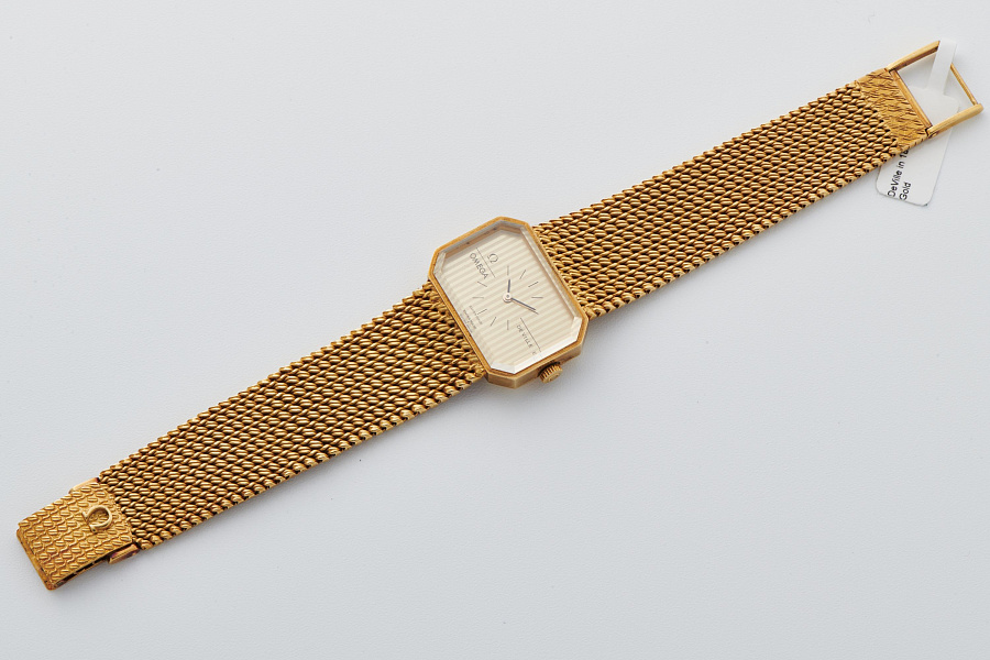 DeVille Ref. 8343 in 18k Yellow Gold