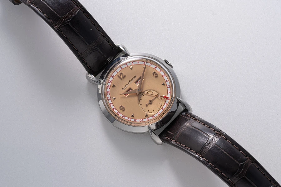 1940s Triple Date with Salmon Dial