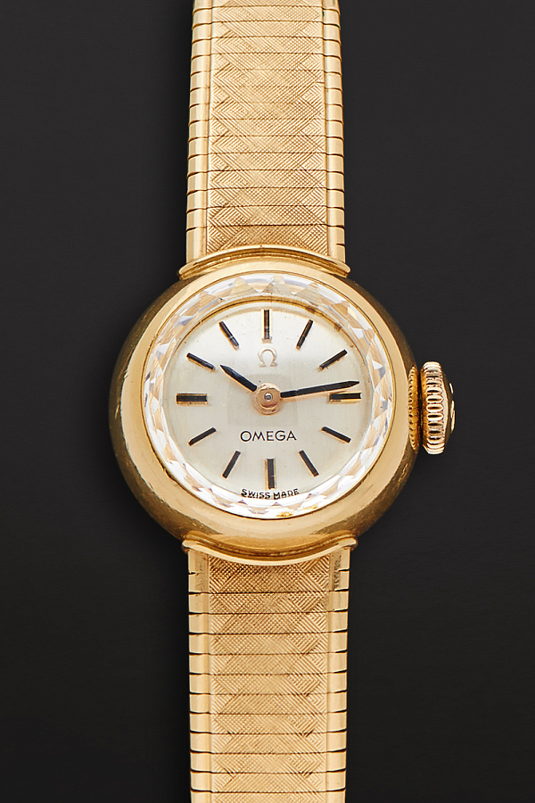 Set of Two Ladies Watches in 18K Yellow Gold