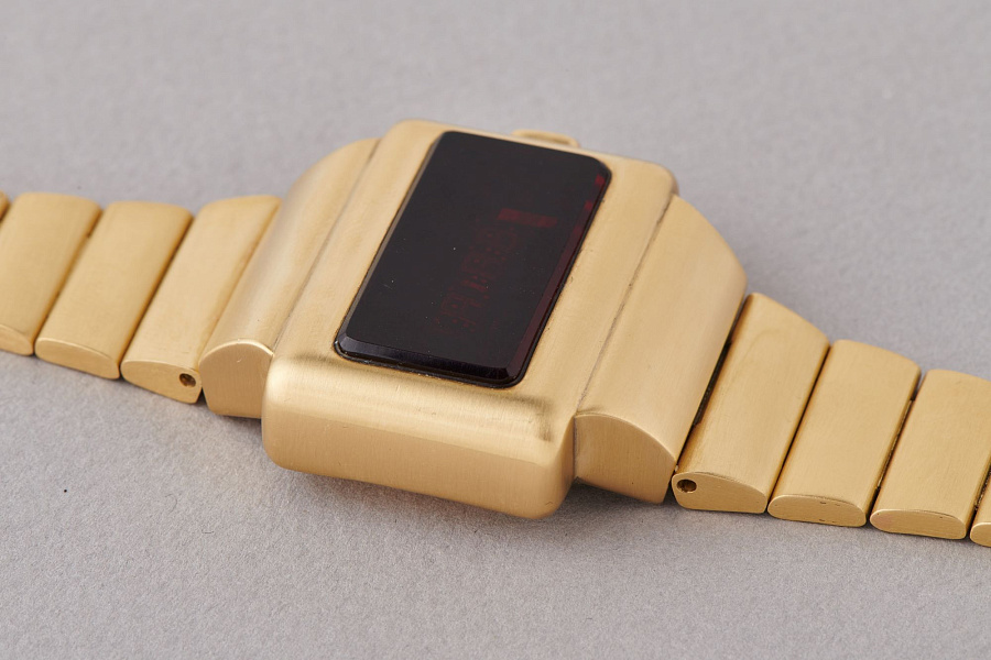 TC1 LED Mark 1 in 18K Yellow-Gold