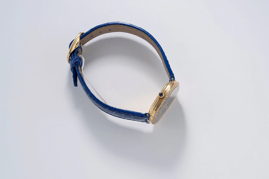 Ellipse Ref. 4382 in 18k Yellow Gold