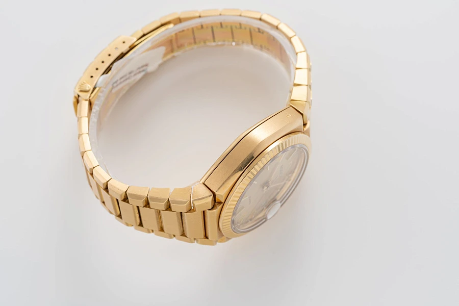 First Series Texano Ref. 5100 in 18k Yellow Gold