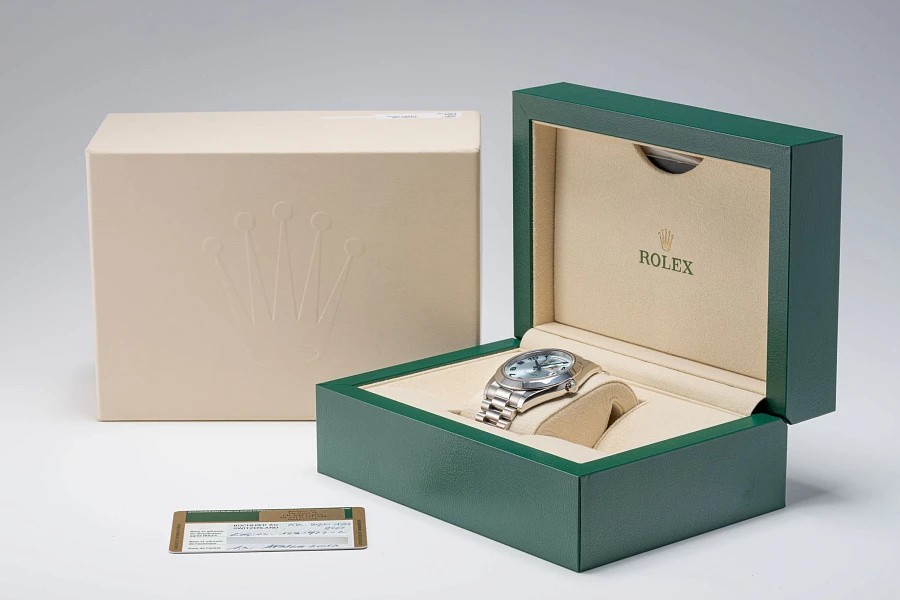 Day-Date II Ref. 218206 in Platinum