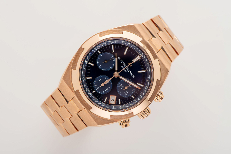 Blue Dial Overseas Chronograph Ref. 5500V in 18k Rose Gold