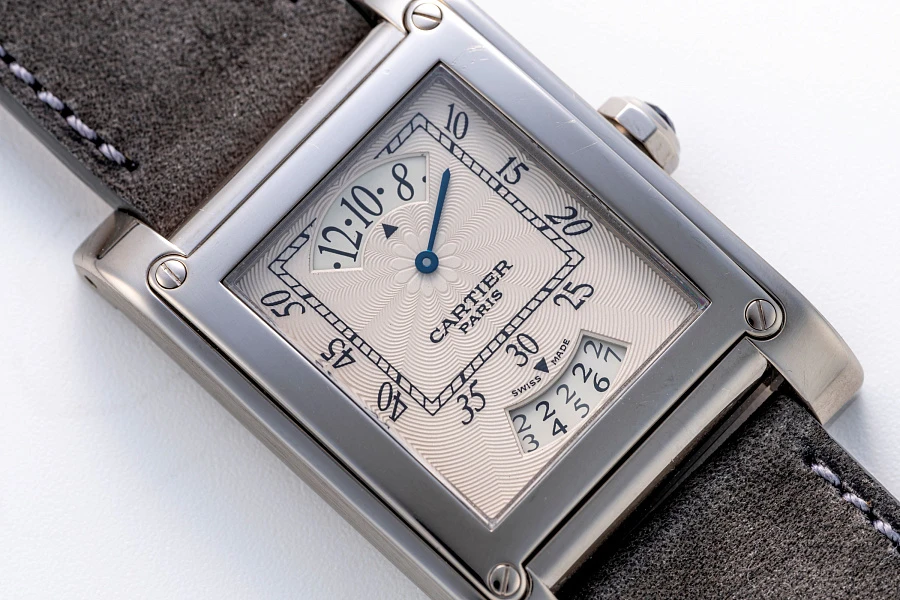 Tank à Vis Wandering Hours Ref. 2554 in 18k White Gold